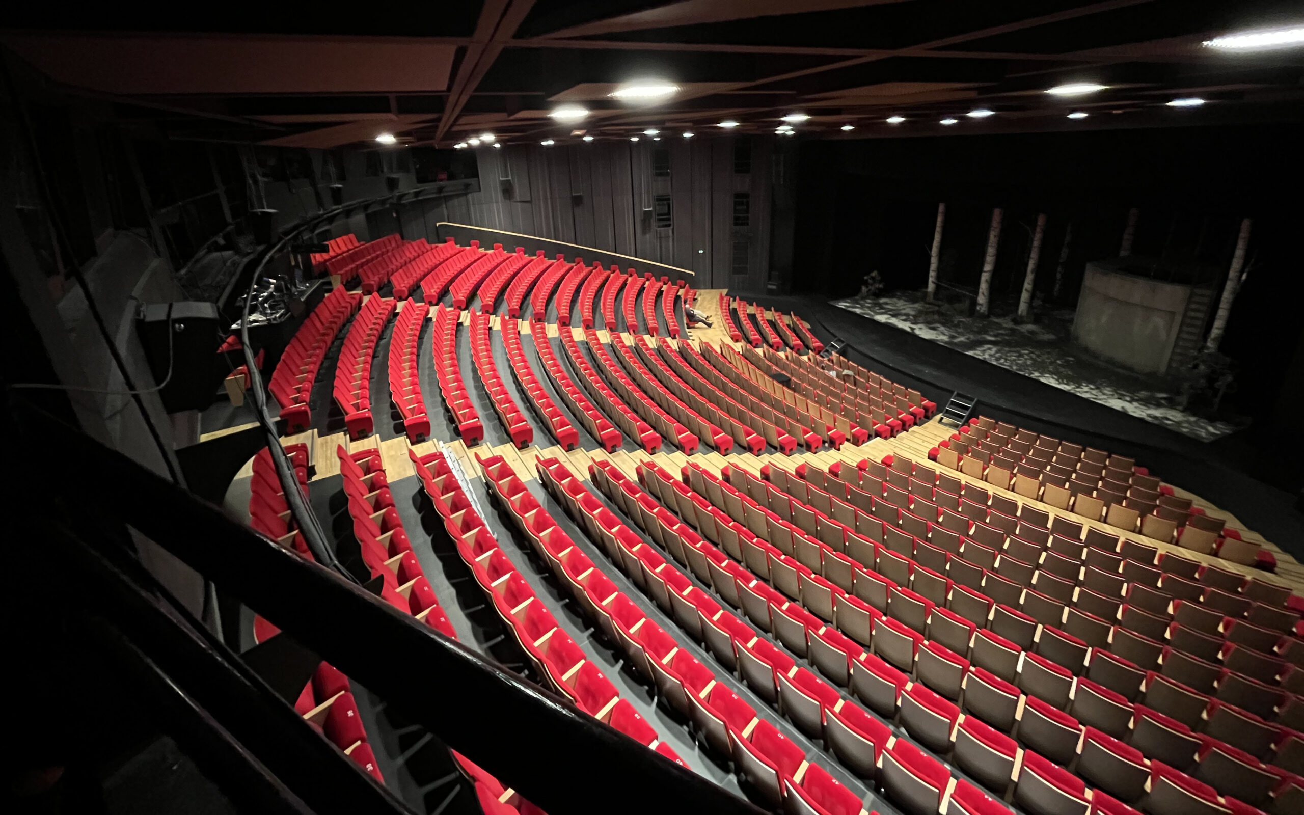 25028- photo 1